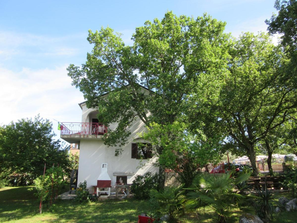 Villa Kucan Porat  Eksteriør billede
